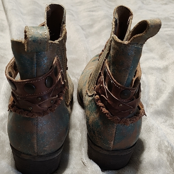 Circle G Women's Harness and Studded Booties - Round Toe Size 9 - Picture 4 of 13